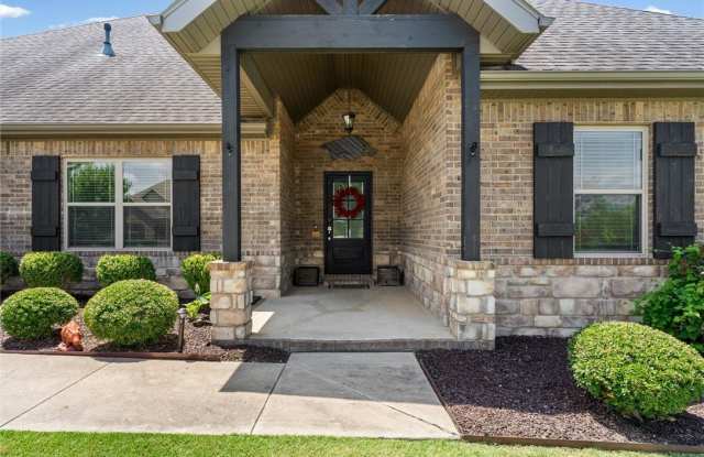5819 W Cane Hill Drive Gallery 1