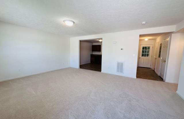 3 Bedroom 2.5 Bath Townhouse Gallery 3