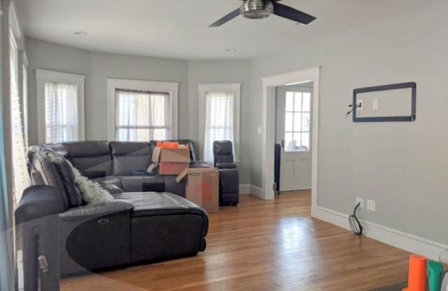 127 Bowdoin St Gallery 4