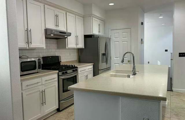 2230 Gibralter Lane Gallery 4