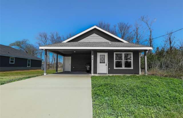 3206 Bourland Street photos photos