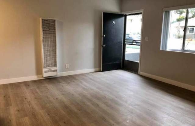 241 West Tujunga Avenue #Unit A Gallery 2