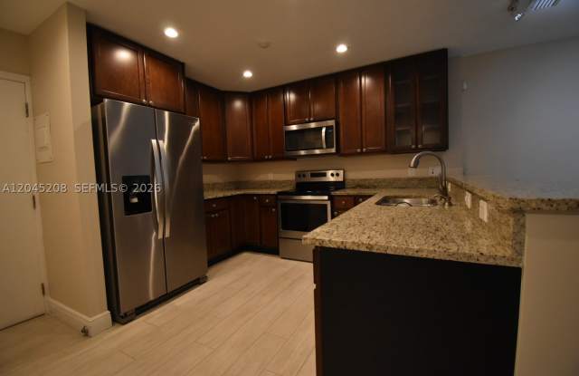 13900 Lake Placid Ct Gallery 3