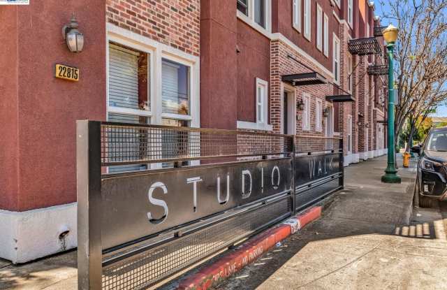629 Artistic Pl Gallery 2