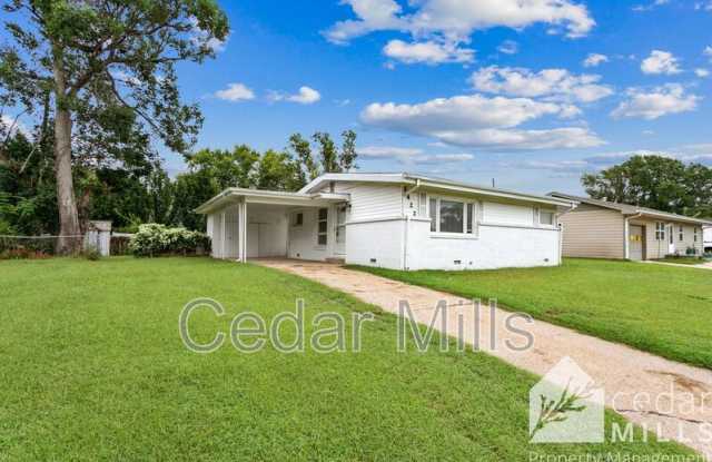 1422 E Cloverdale Dr Gallery 1