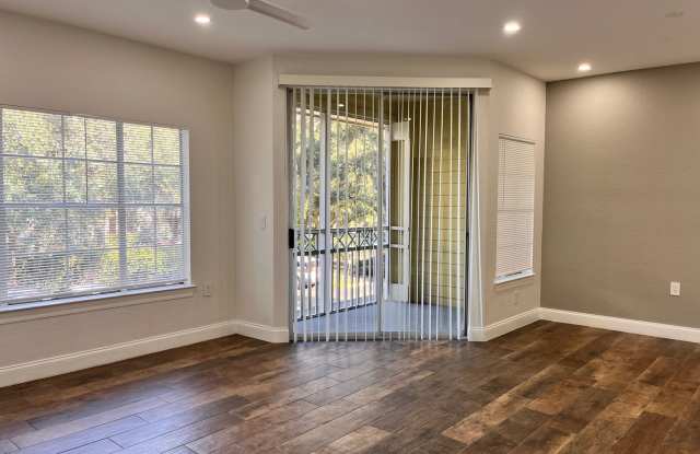 1 bed 1 bath condo in a gated community! - 5017 City Street, Orlando, FL 32839