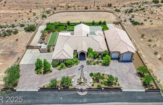 1.2 Acres with Indoor  Outdoor RV Parking!!!! photos photos