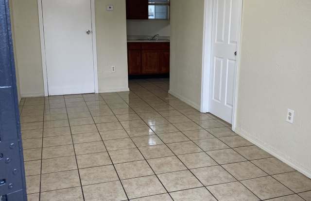 4404 Boxwood Rd photos photos