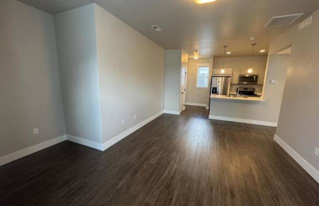 6048 Farmstead Ave Gallery 4