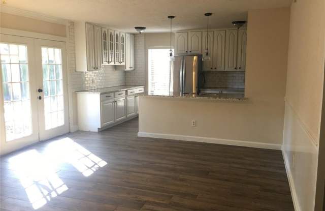 13531 Fernhill Drive Gallery 2