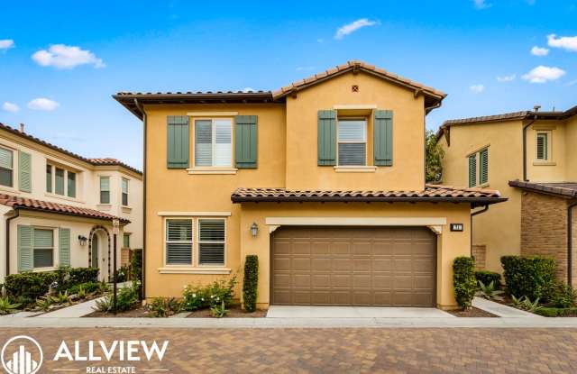 Stunning 4 bed, 3 bath home located in the highly desired Bakers Ranch community! photos photos