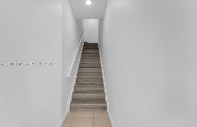 27021 SW 140th Path Gallery 4