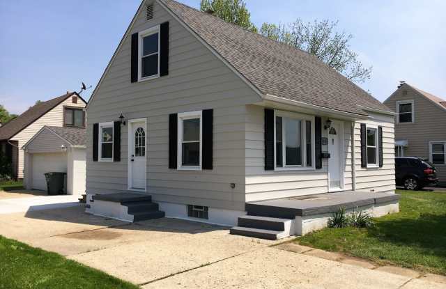 ***3-Bedroom House w/ 2-Car Garage!*** photos photos