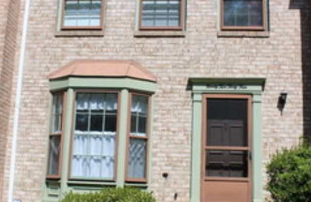 9234 Sprucewood Road Gallery 2