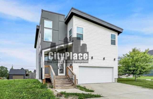 2008 Yandes Street photos photos