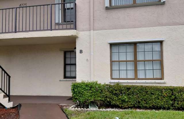 4225 S 57th Avenue photos photos