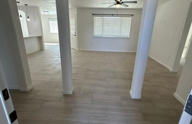 Brand New 3 Bedroom 2 Bathroom Home in Woodlake! $300 Off First Month's Rent!! Gallery 3