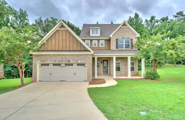 Spacious 4 Bed, 2.5 Bath Home in Desirable Lundy Chase - 678 Antler Ridge Court, Auburn, AL 36832
