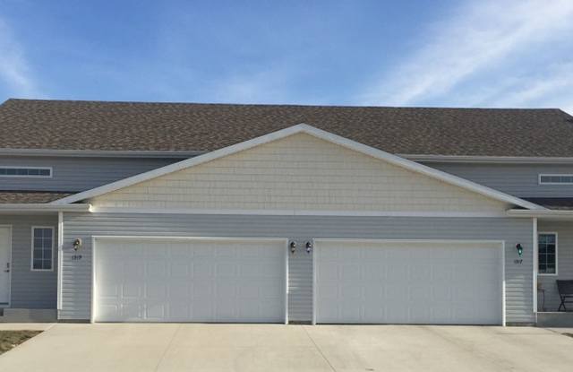 Goldenwood Twinhome 3 Bed-2 Bath photos photos