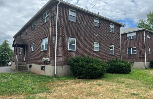 23 Mead Street - 23 Mead Street, New Britain, CT 06051