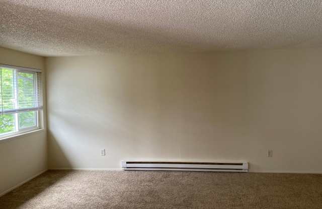 (858) Foxfire - 2 Bedroom / 1 Bathroom - Upstairs Gallery 3