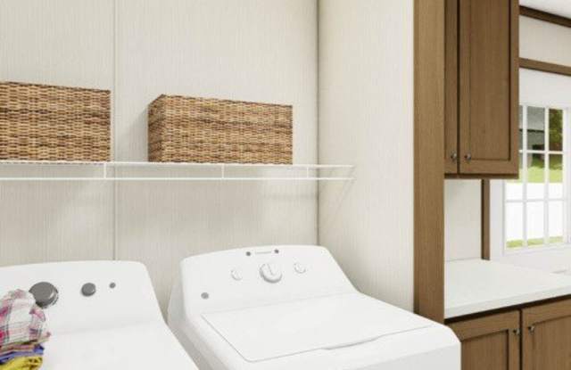 2319 Greensburg Rd photos photos