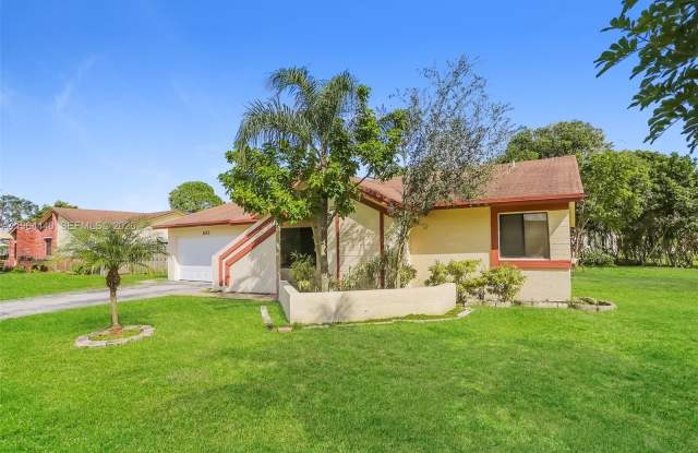 1013 SW 49 Ave photos photos