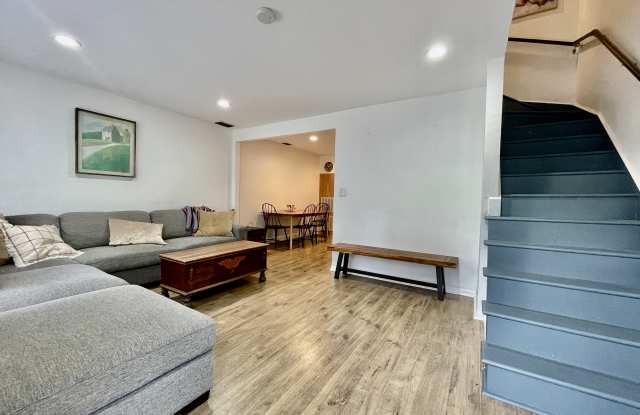 122 Kenwood Ave photos photos