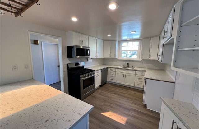 17 West Avenida San Gabriel Gallery 3