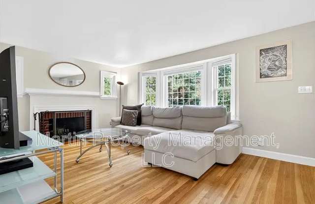 37 Pine Street, Bedford,MA - 37 Pine Street, Bedford, MA 01730