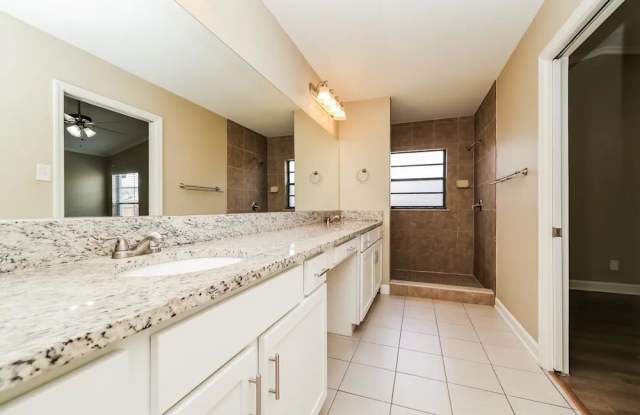 513 Lyttleton Drive photos photos