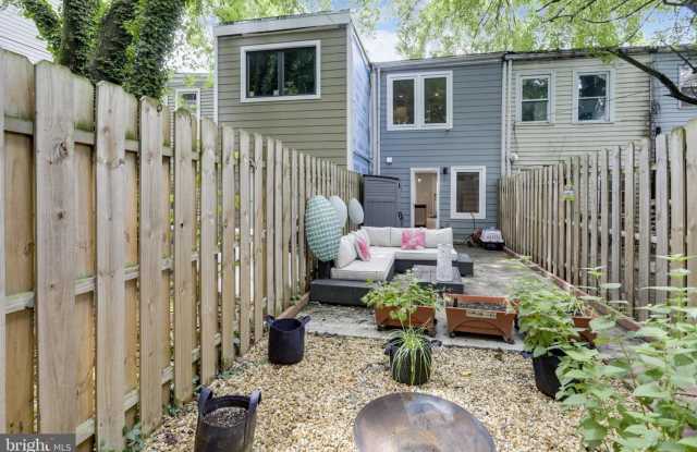 DC Backyard Oasis-Fully Renovated Two-Bedroom House Available Now! photos photos DC Backyard Oasis-Fully Renovated Two-Bedroom House Available Now! photos photos