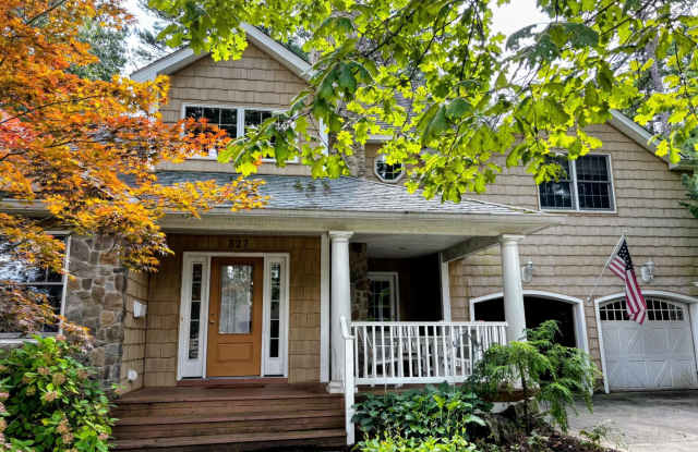 327 Deerfoot Lane photos photos 327 Deerfoot Lane photos photos