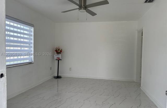 1120 Opa Locka Blvd Gallery 4