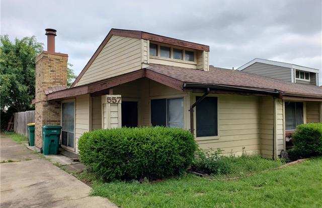 557 Prairie Dell Street - 557 Prairie Dell St, Lewisville, TX 75067