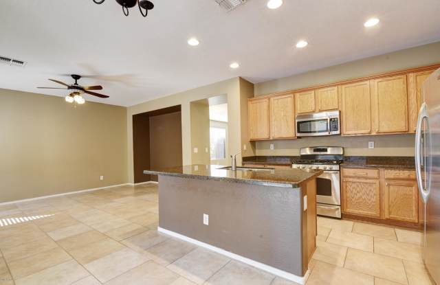 2111 W CLEARVIEW Trail Gallery 4