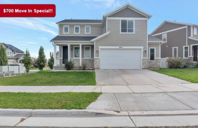 Spotless House, corner lot, 2 car attached - 5049 Blythswood Ln, Herriman, UT 84096