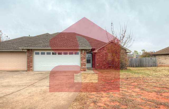 2711 Silvertree Drive Gallery 2