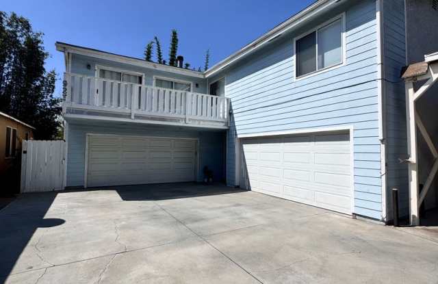 927 Freeman Ave – Long Beach | 4 Bed / 2 Full & 2 Half Bath Gallery 1