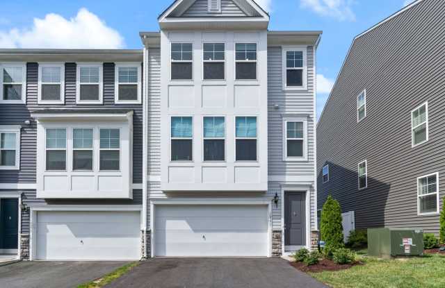 Beautiful Single-Family Home in the Heart of Triangle photos photos