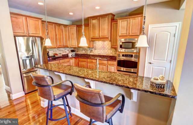 44402 FOXTHOM TERRACE - 44402 Foxthom Terrace, Ashburn, VA 20147