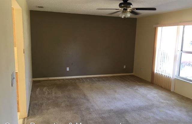 3104 Woodland Dr Gallery 3
