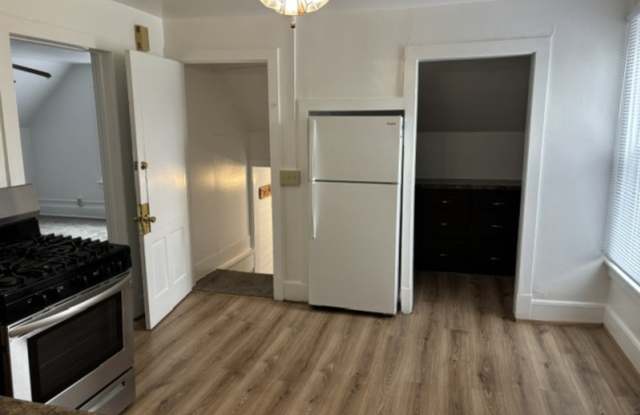 2006-2008 South 11th Street - 2008 - upper Gallery 2