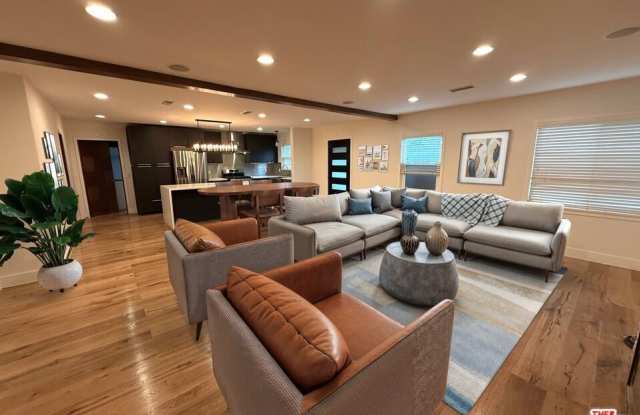 5757 Vesper Ave - 5757 Vesper Avenue, Los Angeles, CA 91411