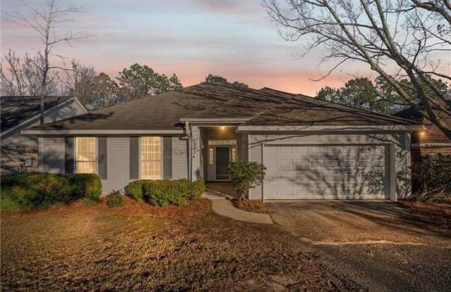 Convenient 3 bedroom in West Mobile photos photos