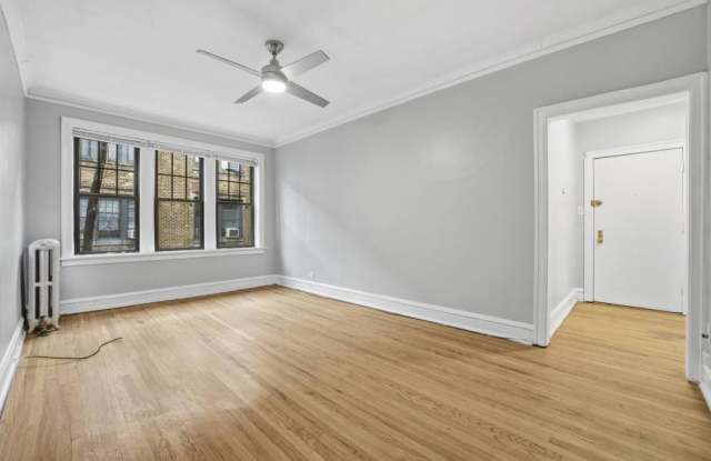 2336 W Addison Gallery 4