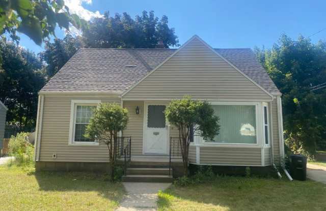 1026 S Wisner St - 1026 South Wisner Street, Jackson, MI 49203