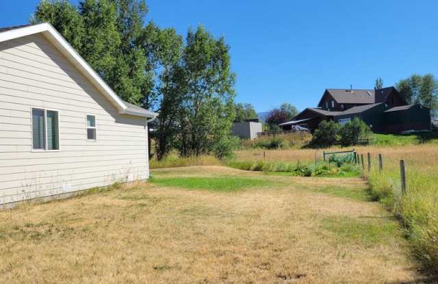 Wide Open Spaces - 3 Bedroom 2 Bathroom House in Gallatin Gateway Gallery 3
