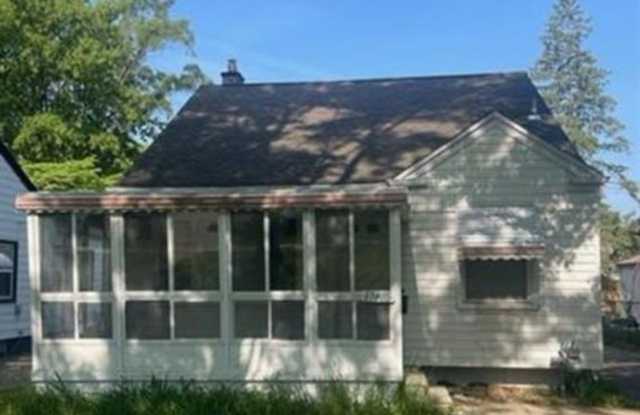 3 Bedroom Single Family Home in Redford - 17405 Brady, Wayne County, MI 48240