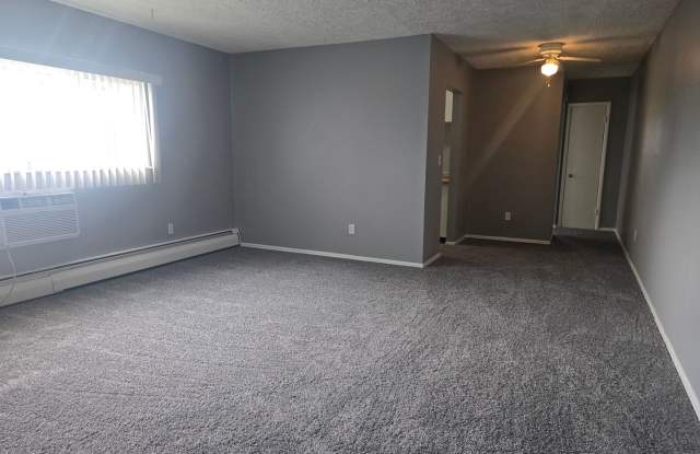 904 Mohawk Trail Apartments Gallery 3